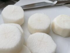 大根をサイコロ状に切るには？　効率的な方法に「確かに楽」「やらなきゃ損」