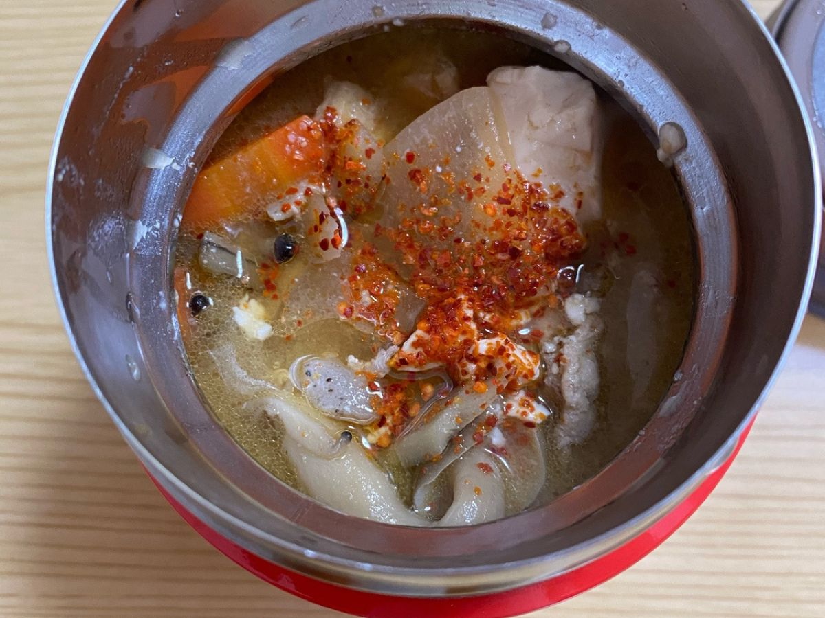 スープジャーに入ったおかず